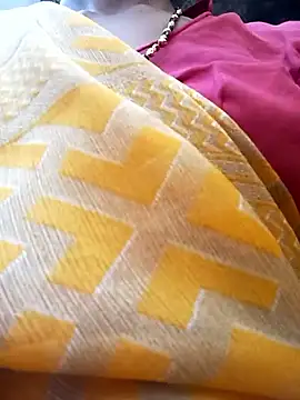 Snapshot of Mona7070 chatting on October 7, 3:58 am Mona7070 online show from October 7, 3:58 am