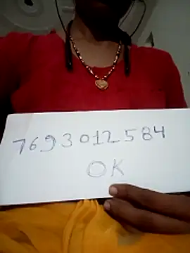 Snapshot of Mona7070 chatting on October 17, 3:36 pm Mona7070 online show from October 17, 3:36 pm