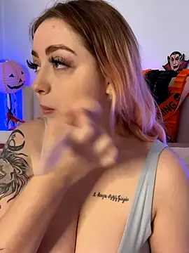 KellyMoors online show from November 12, 1:39 am