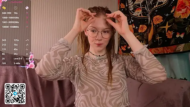 lyra thenymph online show from March 26, 12:17 am