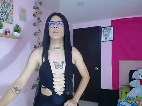 Snapshot of verodivinequeen_ chatting on October 9, 9:57 pm verodivinequeen  online show from October 9, 9:57 pm