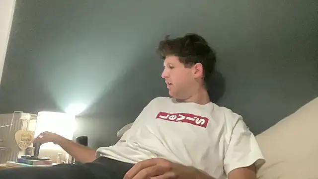 Snapshot of VersaGoo chatting on October 2, 5:42 pm VersaGoo online show from October 2, 5:42 pm