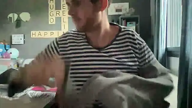 Snapshot of VersaGoo chatting on November 29, 2:42 pm VersaGoo online show from November 29, 2:42 pm