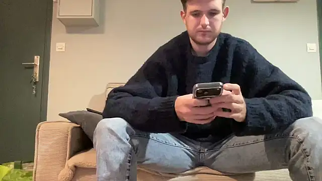 Snapshot of VersaGoo chatting on January 6, 6:11 pm VersaGoo online show from January 6, 6:11 pm