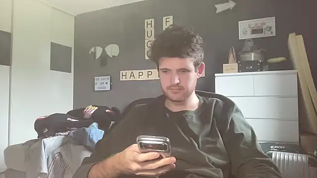 Snapshot of VersaGoo chatting on February 18, 11:06 am VersaGoo online show from February 18, 11:06 am