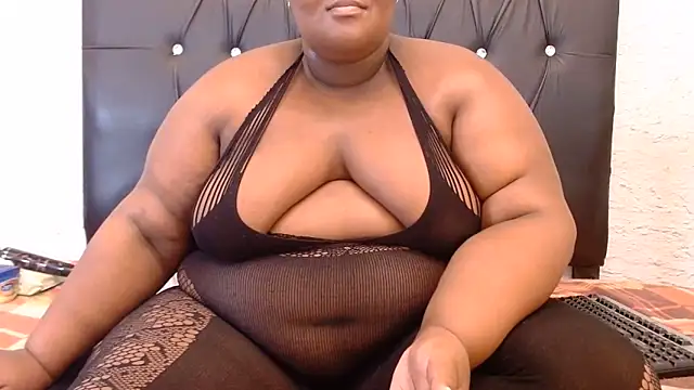 LadyBear2002 online show from June 6, 4:33 pm