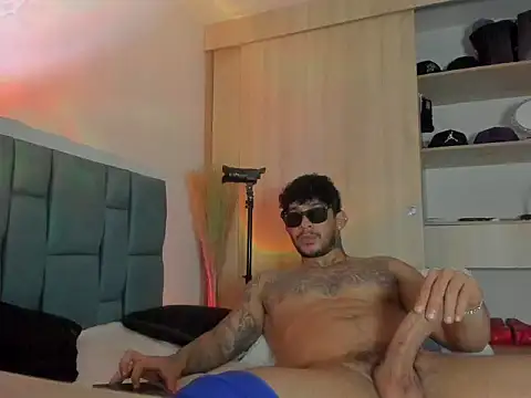 Dammianmiller online show from July 26, 3:04 am