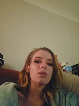 Snapshot of lonely_Cosplay_chick chatting on October 26, 6:58 pm lonely Cosplay chick online show from October 26, 6:58 pm