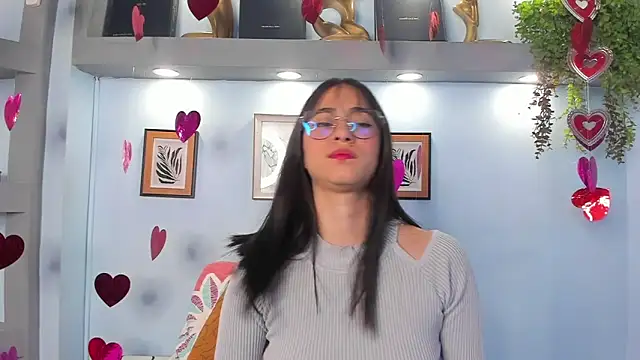 Alana Martinez  online show from February 9, 12:31 pm