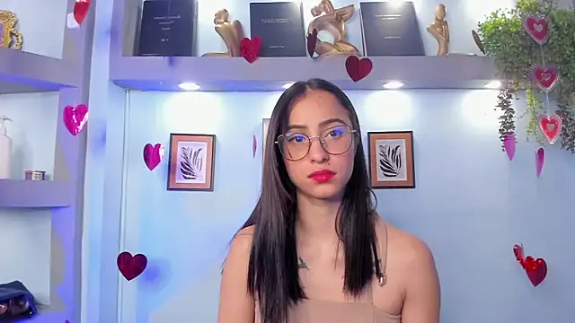 Alana Martinez  online show from February 12, 12:44 pm