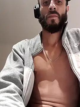 cesar8906 online show from November 11, 12:21 am