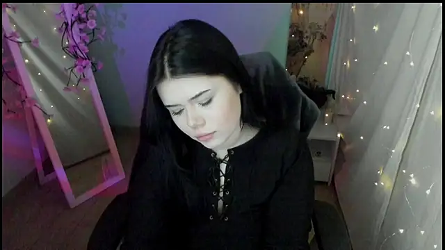 Snapshot of Mona_Esty chatting on April 21, 6:20 am Mona Esty online show from April 21, 6:20 am