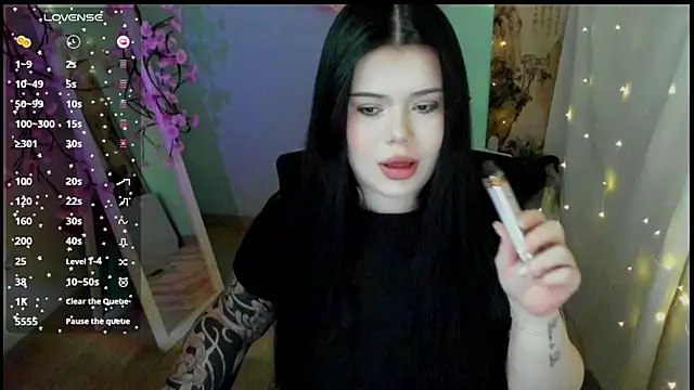 Snapshot of Mona_Esty chatting on April 25, 6:16 am Mona Esty online show from April 25, 6:16 am