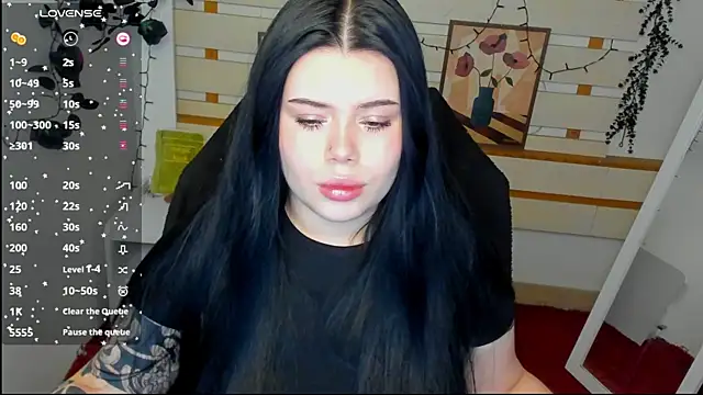 Snapshot of Mona_Esty chatting on May 6, 7:13 am Mona Esty online show from May 6, 7:13 am