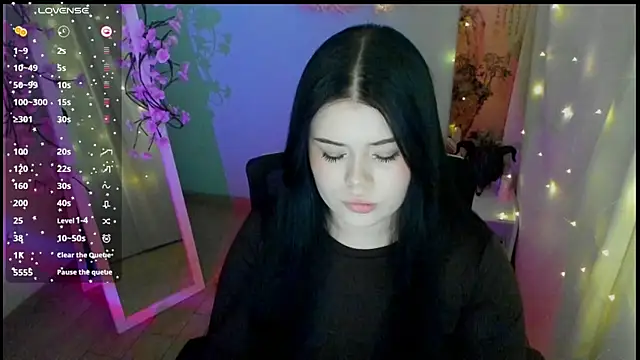 Snapshot of Mona_Esty chatting on May 13, 6:11 am Mona Esty online show from May 13, 6:11 am