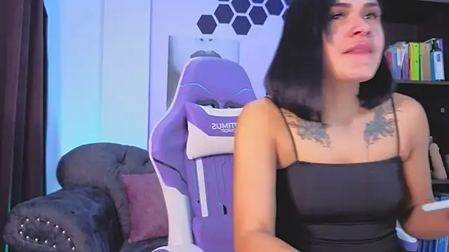 Violet Jhonson online show from January 10, 3:58 pm