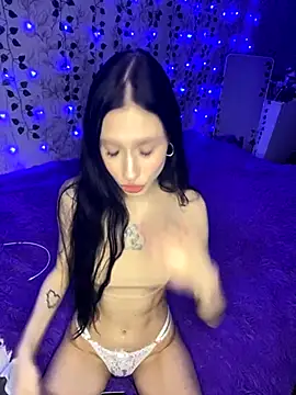 Kisa-Lisa  online show from November 7, 6:19 pm