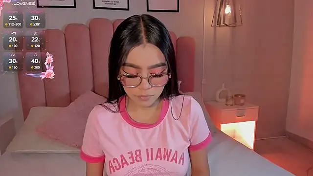 mara swan  online show from December 19, 7:21 pm