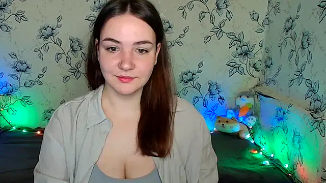 OliviaMontgommery online show from May 15, 11:17 am