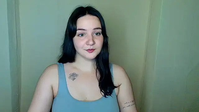 Snapshot of OliviaMontgommery chatting on July 8, 5:28 pm OliviaMontgommery online show from July 8, 5:28 pm