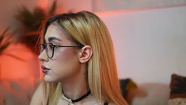 AileenKiss online show from February 21, 10:33 pm