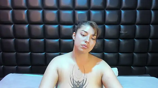 Violetta Swett  online show from January 8, 1:35 pm