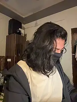 Ujjwallkumar0069 online show from April 9, 6:24 pm