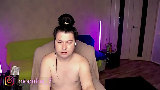 micromouse mo online show from April 9, 11:54 pm