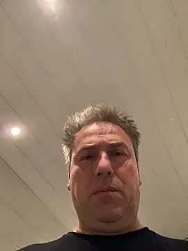 Snapshot of Sklavekay chatting on November 2, 7:27 pm Sklavekay online show from November 2, 7:27 pm