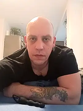 Kobradera1984 online show from December 5, 8:01 am