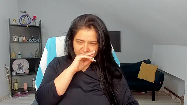 Snapshot of DennysseCharm chatting on October 14, 3:29 am DennysseCharm online show from October 14, 3:29 am