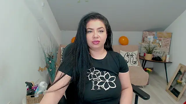 Snapshot of DennysseCharm chatting on October 28, 7:38 pm DennysseCharm online show from October 28, 7:38 pm