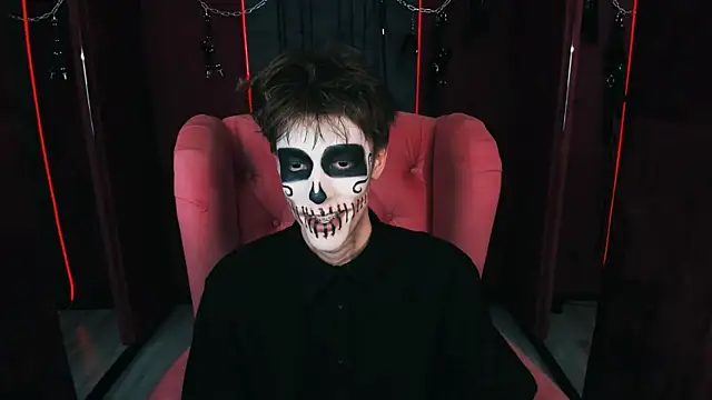 MarkBranston online show from October 31, 3:57 pm