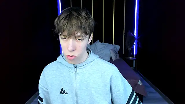 MarkBranston online show from April 12, 9:47 am