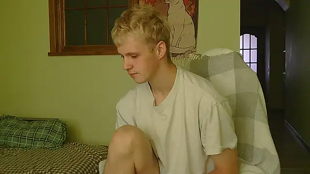 Snapshot of _Timmy_Boy_ chatting on October 15, 7:30 am  Timmy Boy  online show from October 15, 7:30 am