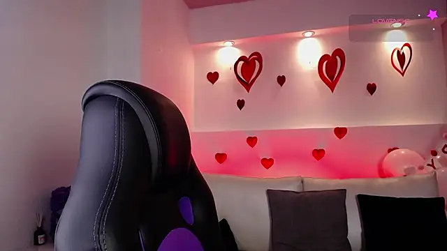 Snapshot of MateoMitchell chatting on February 19, 4:08 am MateoMitchell online show from February 19, 4:08 am