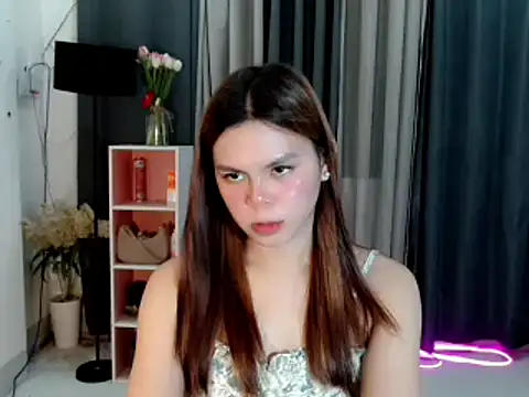 buttycamillex online show from June 7, 6:00 pm