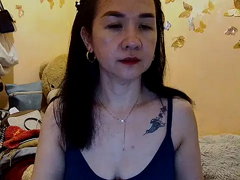 Snapshot of KissHott chatting on November 12, 10:26 am KissHott online show from November 12, 10:26 am