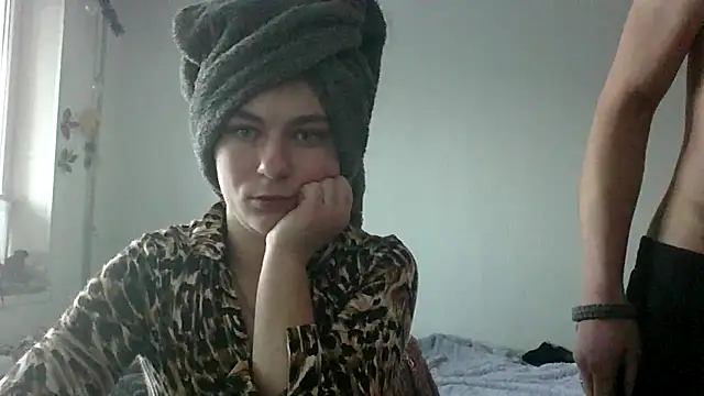 Twolatte1520 online show from February 4, 10:43 am