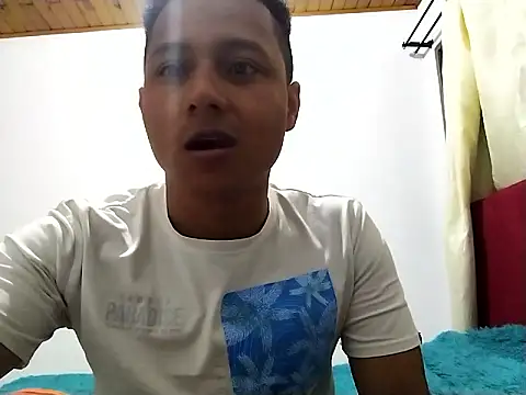 Snapshot of Capric9403 chatting on October 4, 12:30 am Capric9403 online show from October 4, 12:30 am