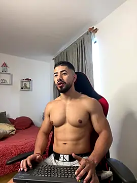 Ezzio Scolaro online show from January 6, 11:58 am