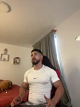 Ezzio Scolaro online show from February 25, 10:08 pm