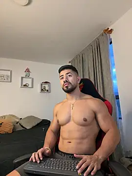 Ezzio Scolaro online show from March 1, 11:18 pm