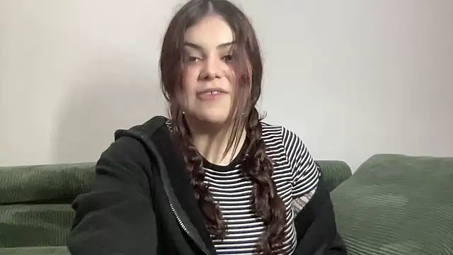 lilithsbetrayal online show from December 3, 1:24 am