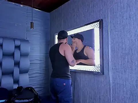 Snapshot of jasonshaw25 chatting on October 9, 11:14 pm jasonshaw25 online show from October 9, 11:14 pm