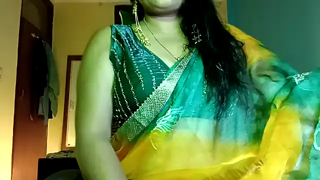 horny milf couple online show from May 25, 7:53 pm