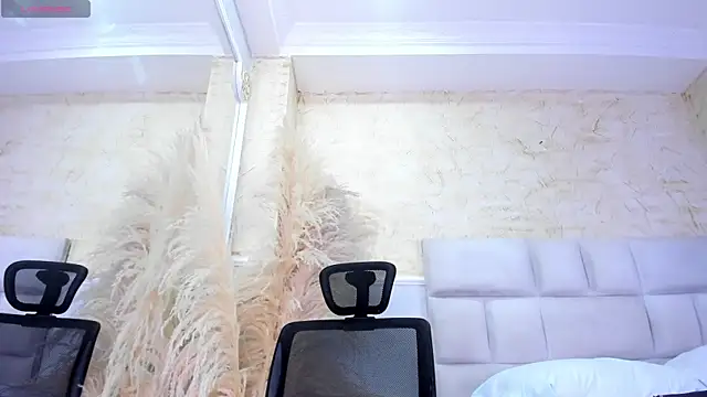 ScarletEvanss  online show from April 8, 11:21 am