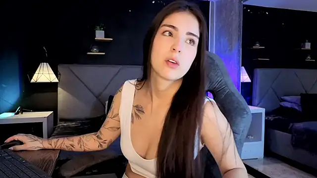 giapearl25 online show from October 29, 1:02 pm