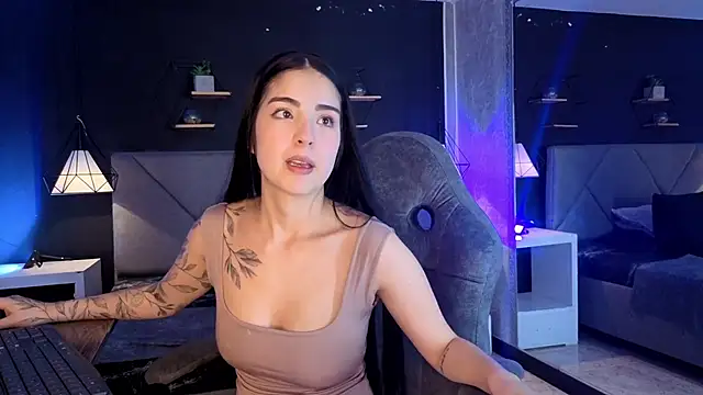 giapearl25 online show from November 20, 2:01 am