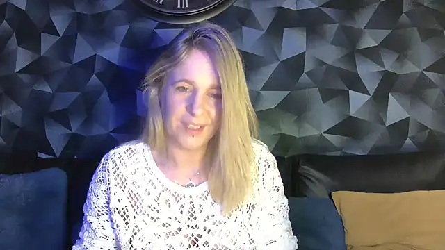 Delichieuse5 online show from March 30, 7:48 pm